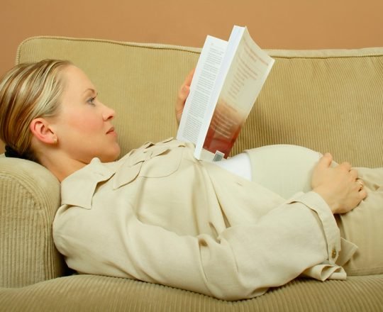 Ter o primeiro filho mais tarde pode beneficiar à saúde na meia-idade