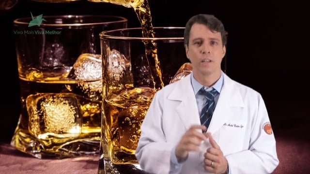 Existem diferenças nos efeitos adversos no fígado pelas diferentes bebidas alcoólicas?